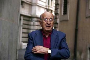 De Mita: Io candidato al Senato? E perché non alla Camera? De Mita: Io candidato al Senato? E perché non alla Camera?