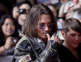 Johnny Depp e il regista Kevin Smith con le figlie per un film d'azione Johnny Depp e il regista Kevin Smith con le figlie per un film d'azione