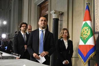 Di Maio: Contratto di governo con Lega o Pd Di Maio: Contratto di governo con Lega o Pd