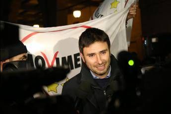 Padre Di Battista: Candidare mio figlio a europee una str... Padre Di Battista: Candidare mio figlio a europee una str...