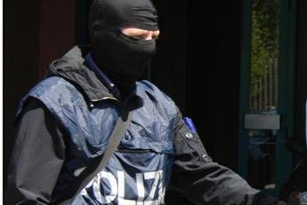 Arrestata foreign fighter a Milano, era scappata in Siria con i figli piccoli Arrestata foreign fighter a Milano, era scappata in Siria con i figli piccoli