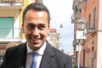 Di Maio apre a Lega o Pd Di Maio apre a Lega o Pd