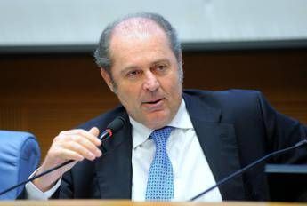 Generali, aumenta utile netto 2016. Donnet: Mantenuti impegni Generali, aumenta utile netto 2016. Donnet: Mantenuti impegni