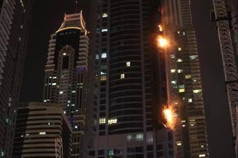 Dubai, nuovo incendio sulla Dubai, nuovo incendio sulla