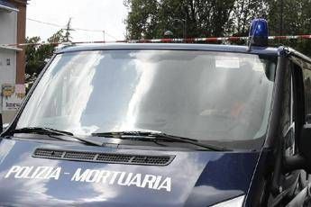 Bari, cadavere mutilato tra gli scogli Bari, cadavere mutilato tra gli scogli
