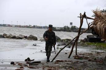 Uragano Earl fa paura, allerta in Belize: centinaia di evacuati Uragano Earl fa paura, allerta in Belize: centinaia di evacuati