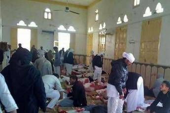Venerdì di sangue in moschea Venerdì di sangue in moschea