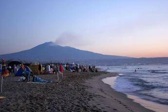 Etna, sale l'allerta Etna, sale l'allerta