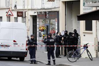 Francia, padre aggressore Orly: Mio figlio non era un terrorista Francia, padre aggressore Orly: Mio figlio non era un terrorista