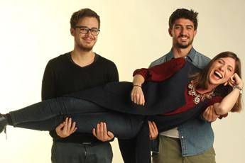 Guadagnare con i selfie, l'idea di tre ragazzi italiani alla conquista dei social Guadagnare con i selfie, l'idea di tre ragazzi italiani alla conquista dei social