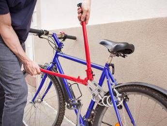 Una bici rubata ogni 2 minuti, quanto costa assicurarla Una bici rubata ogni 2 minuti, quanto costa assicurarla
