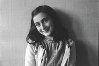 Chi tradì Anna Frank? Chi tradì Anna Frank?