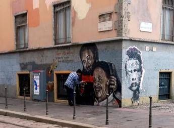 Milano, sfregiato murale Falcone e Borsellino Milano, sfregiato murale Falcone e Borsellino