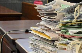 Reggio Emilia, 300 indagati per firme irregolari nelle amministrative 2014 Reggio Emilia, 300 indagati per firme irregolari nelle amministrative 2014