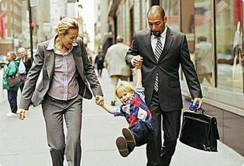 Famiglie italiane guadagnano 500 euro in meno rispetto a media Ue Famiglie italiane guadagnano 500 euro in meno rispetto a media Ue