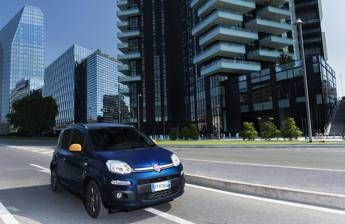 Mercato auto, continua il boom: a luglio +14% immatricolazioni Mercato auto, continua il boom: a luglio +14% immatricolazioni