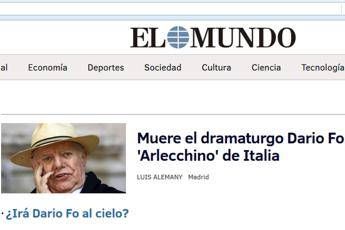 Dario Fo, il ricordo dei media stranieri: Morto l'Arlecchino d'Italia Dario Fo, il ricordo dei media stranieri: Morto l'Arlecchino d'Italia