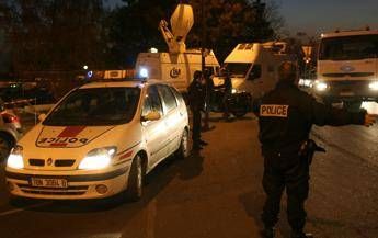 Attacco con coltello a Parigi Attacco con coltello a Parigi