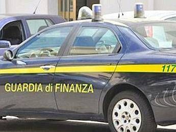 Frode fiscale da 7 milioni di euro scoperta dalla Gdf di Caltanissetta, 5 arresti Frode fiscale da 7 milioni di euro scoperta dalla Gdf di Caltanissetta, 5 arresti
