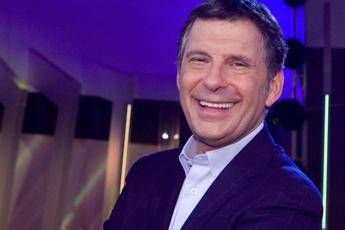 “Io respinto ai funerali di Frizzi”, lo sfogo di Gianfranco D'Angelo “Io respinto ai funerali di Frizzi”, lo sfogo di Gianfranco D'Angelo