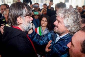Grillo lancia 'una via per Dario Fo': Craxi lasciamolo a Hammamet Grillo lancia 'una via per Dario Fo': Craxi lasciamolo a Hammamet