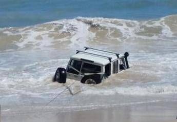 Non mi prenderete mai, quello strano inseguimento sulla spiaggia /Video Non mi prenderete mai, quello strano inseguimento sulla spiaggia /Video