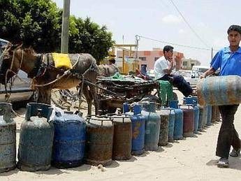 M.O.: 30% cittadini Gaza senza stipendio durante Ramadan M.O.: 30% cittadini Gaza senza stipendio durante Ramadan