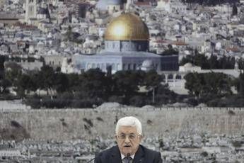 A Gaza prima riunione governo unità nazionale palestinese, per premier Hamdallah è opportunità storica A Gaza prima riunione governo unità nazionale palestinese, per premier Hamdallah è opportunità storica