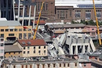 Senza cuore su Genova, giornalista nella bufera Senza cuore su Genova, giornalista nella bufera
