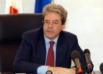 Gentiloni in visita a sorpresa a Tripoli, incontra Serraj Gentiloni in visita a sorpresa a Tripoli, incontra Serraj