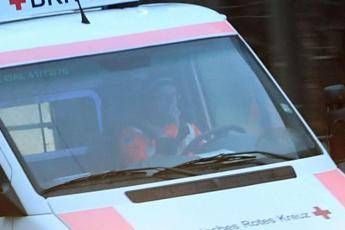 Stoccarda, scuolabus si schianta contro casa Stoccarda, scuolabus si schianta contro casa