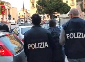 Così il ghanese ci torturava, l'agghiacciante racconto dei migranti Così il ghanese ci torturava, l'agghiacciante racconto dei migranti