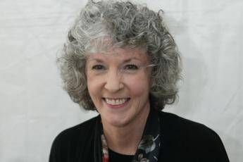 Addio a Sue Grafton, la giallista dell'alfabeto del crimine Addio a Sue Grafton, la giallista dell'alfabeto del crimine