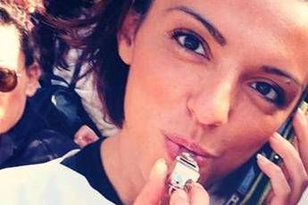 Raggi mi licenzia, maestra precaria protesta in Campidoglio Raggi mi licenzia, maestra precaria protesta in Campidoglio