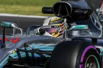 Abu Dhabi, Hamilton davanti a Vettel in seconde libere Abu Dhabi, Hamilton davanti a Vettel in seconde libere