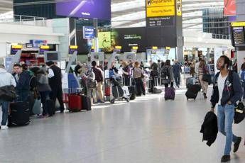 Gb, dati sicurezza Heathrow su chiavetta Usb abbandonata Gb, dati sicurezza Heathrow su chiavetta Usb abbandonata