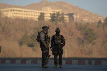 Attacco hotel Kabul, stranieri cercati porta a porta Attacco hotel Kabul, stranieri cercati porta a porta