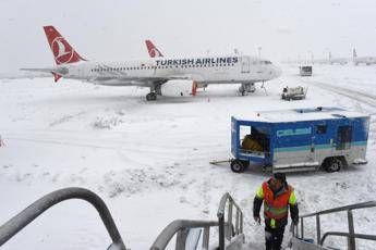 Bando Usa a pc e tablet in volo, la risposta della Turkish: wi-fi gratuito a bordo Bando Usa a pc e tablet in volo, la risposta della Turkish: wi-fi gratuito a bordo