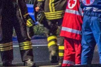 Bari, tragico schianto su strada provinciale: 4 morti Bari, tragico schianto su strada provinciale: 4 morti