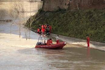 La moglie partorisce, lui si suicida perché ha perso il lavoro