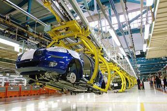 Industria, per marzo Confindustria vede un rialzo della produzione dello 0,2% Industria, per marzo Confindustria vede un rialzo della produzione dello 0,2%