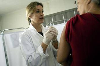 3,5 milioni di influenzati, casi in calo ma non tra i bambini 3,5 milioni di influenzati, casi in calo ma non tra i bambini