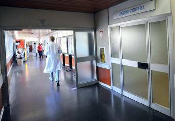 Vaccini obbligatori per operatori sanitari in Puglia, esempio da seguire Vaccini obbligatori per operatori sanitari in Puglia, esempio da seguire