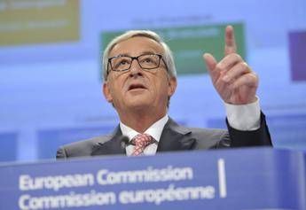 Def approvato, per Juncker l'Italia è sulla strada giusta Def approvato, per Juncker l'Italia è sulla strada giusta