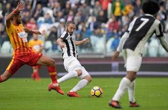 Stop Napoli, rimonta Juve Stop Napoli, rimonta Juve