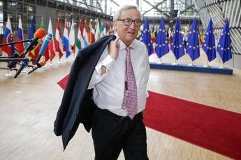 Juncker agli italiani: Più lavoro e meno corruzione Juncker agli italiani: Più lavoro e meno corruzione