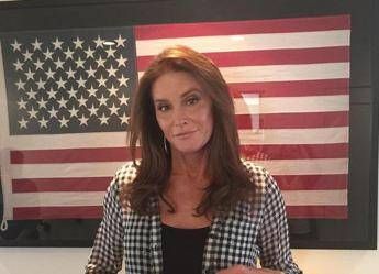 Caitlyn Jenner, profilattici e lubrificante per sesso sicuro Caitlyn Jenner, profilattici e lubrificante per sesso sicuro