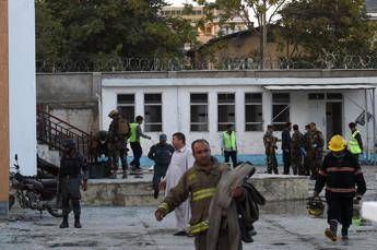 Afghanistan: kamikaze contro moschea sciita a Kabul, 2 poliziotti uccisi Afghanistan: kamikaze contro moschea sciita a Kabul, 2 poliziotti uccisi