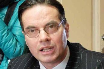 'Ndrangheta, minacce a Klaus Davi: Se vieni in Calabria ti distruggiamo 'Ndrangheta, minacce a Klaus Davi: Se vieni in Calabria ti distruggiamo