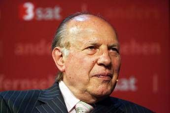 Addio allo scrittore ungherese Imre Kertesz, Nobel per la Letteratura nel 2002 Addio allo scrittore ungherese Imre Kertesz, Nobel per la Letteratura nel 2002
